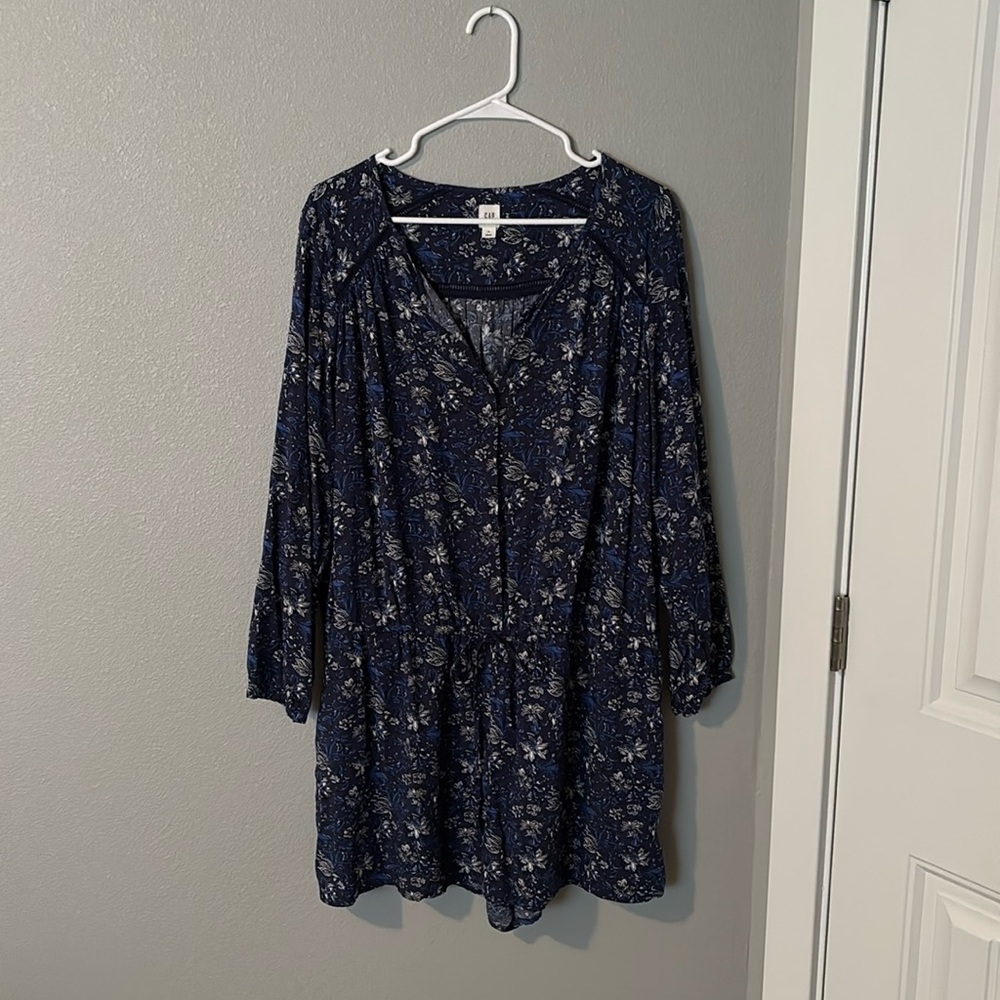 Women’s Gap Romper Size XL